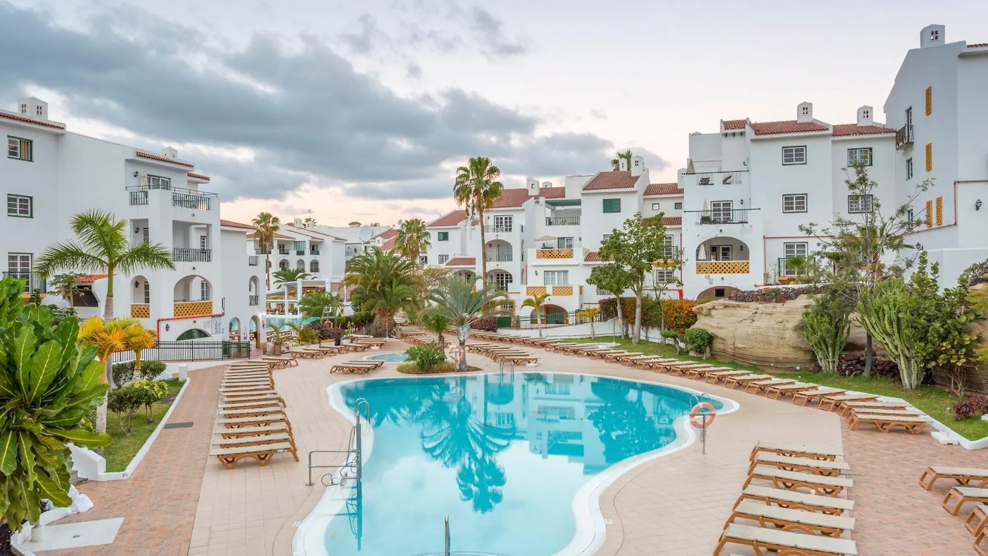 Aparthotel Sunset Harbour Club Costa Adeje